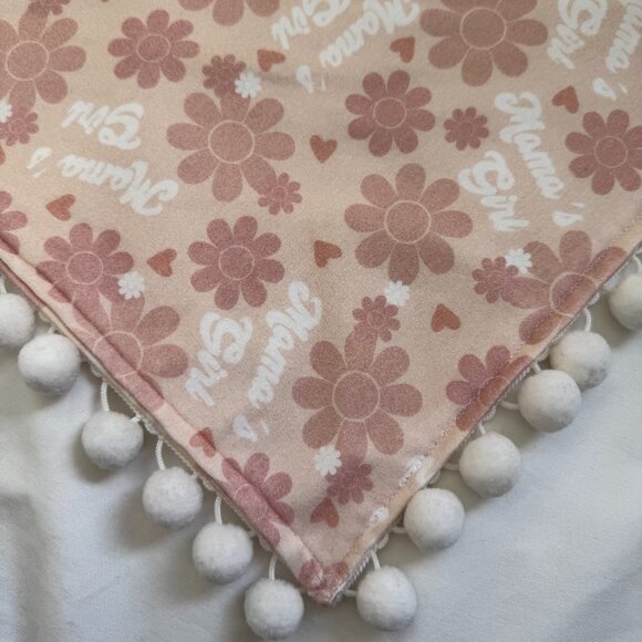 EUC Loic by Design Mama's Girl Mother's Day Dog Bandana with Poms, Pink Daisy, M - Picture 12 of 13